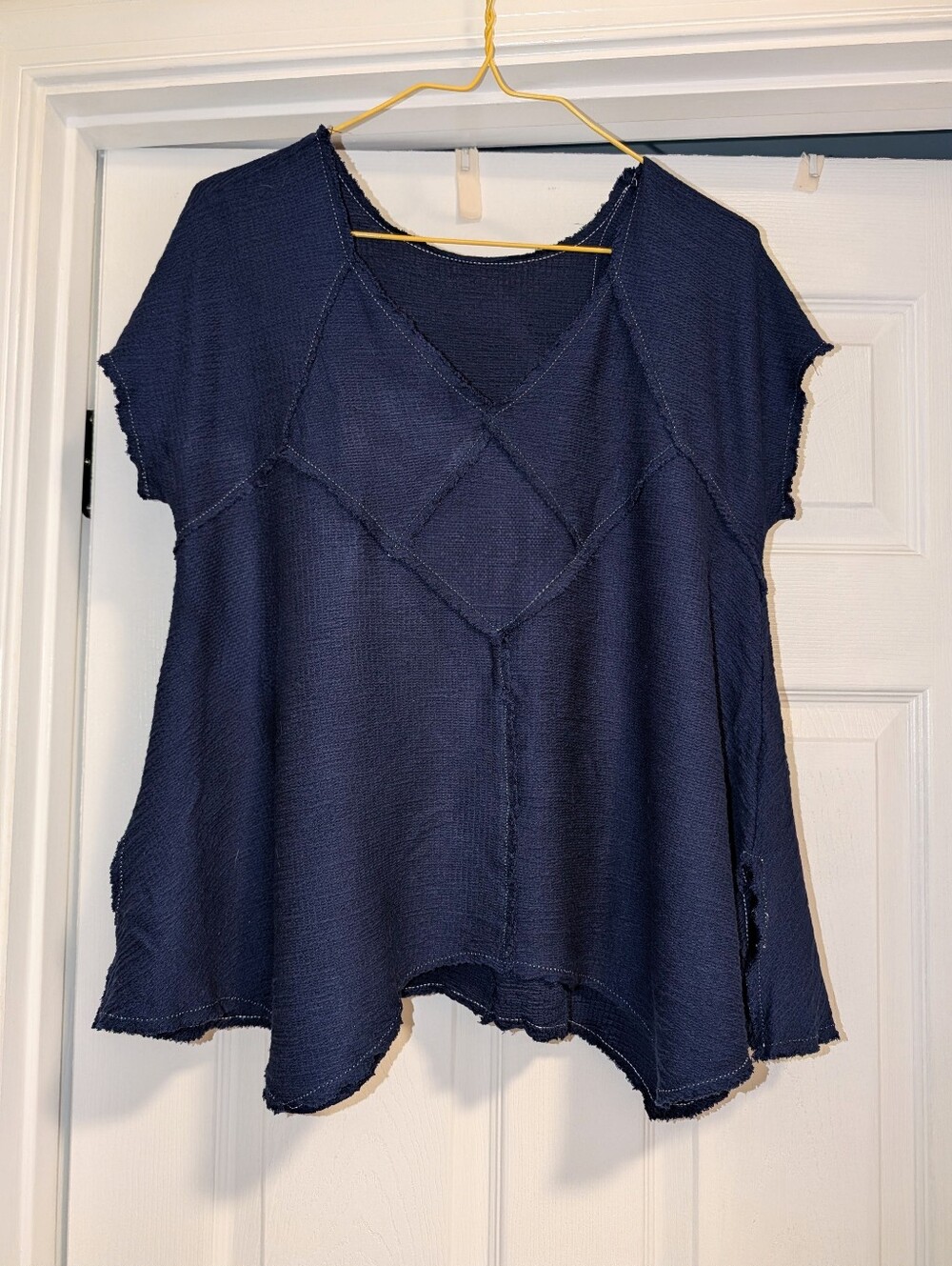 Women’s Navy Short-Sleeve V-Neck Tunic Top